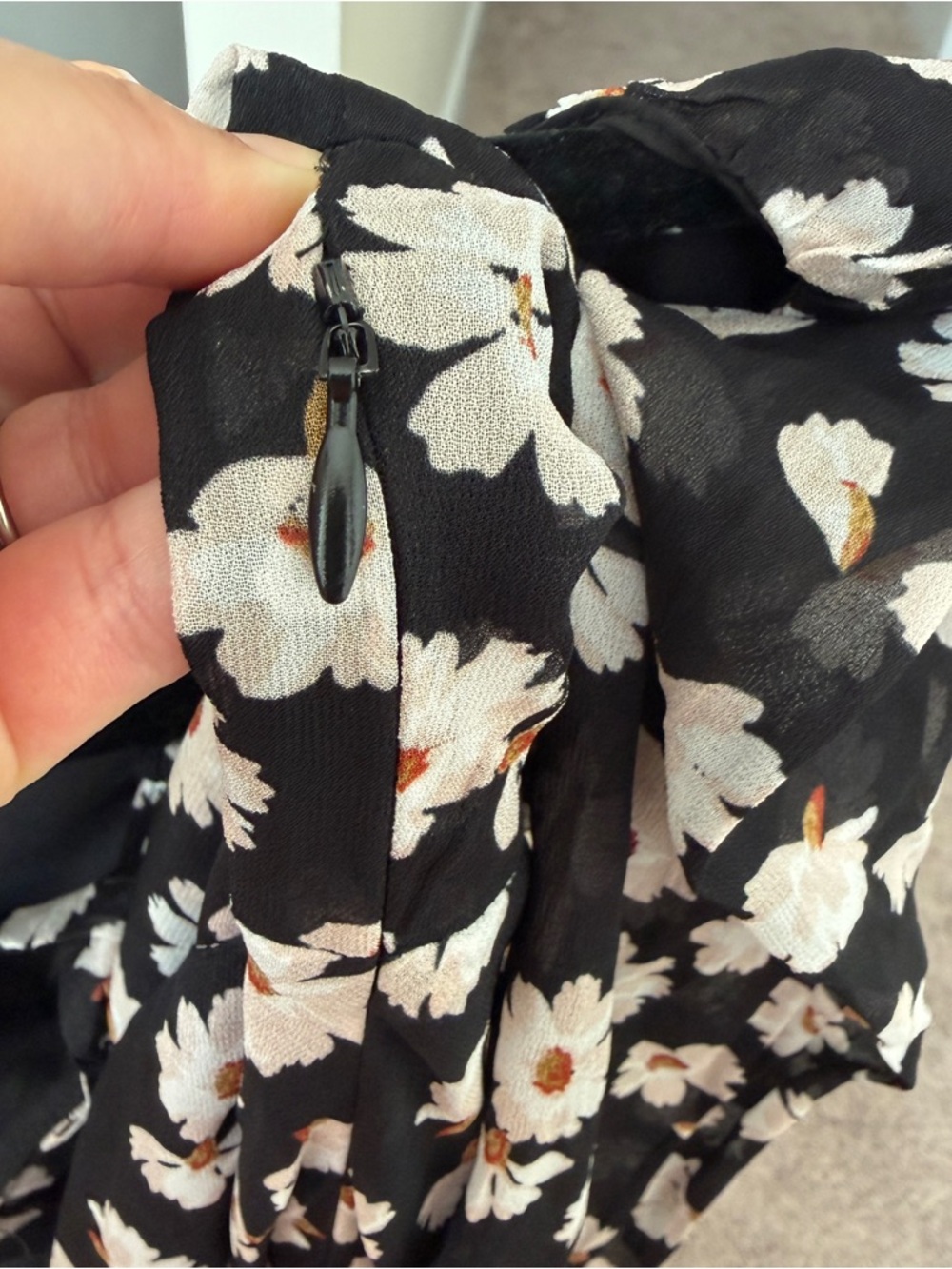Saylor Daisy Madge Dress - Picture 10 of 10